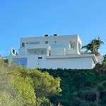Infinity With Sensational View And Extreme Privacy Villa *